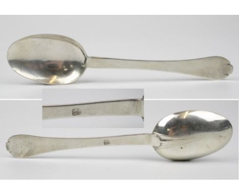 An 18th century Channel Islands silver trefid spoon, maker's mark PD crowned, struck once (Philippe le Vasvasseur dit Durell,