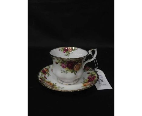 ROYAL ALBERT OLD COUNTRY ROSES TEA SERVICE