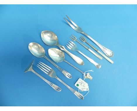 A George V silver Christening Set, by Goldsmiths &amp; Silversmiths Co. Ltd., hallmarked Sheffield, 1929 / 1931, comprising s