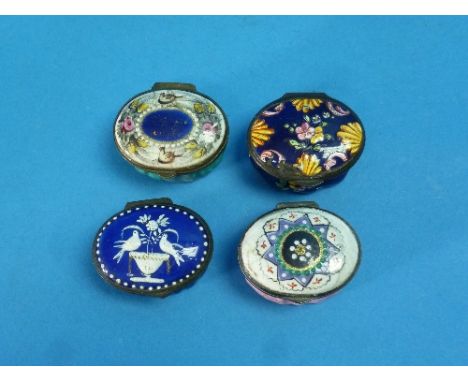 Four 18th century enamel oval patch boxes, with hinged covers and floral decoration, appx.1½in (3.75cm) wide, together with a