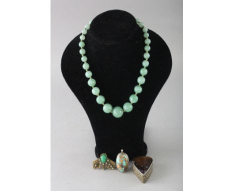 A HARDSTONE PENDANT, SNUFF BOX, BROOCH and GREEN STONE NECKLACE.