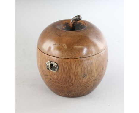 A GOOD POLISHED APPLE TEA CADDY. 4.5ins high.