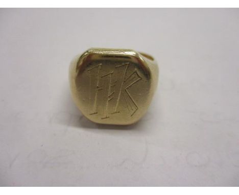 A 9ct gold signet ring initialed, 12g 