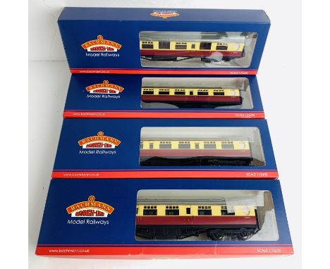 4x Bachmann OO Gauge Coaches All Boxed - To Include: 34-404, 34-429, 2x 34-379. P&amp;P Group 2 (£18+VAT for the first lot an