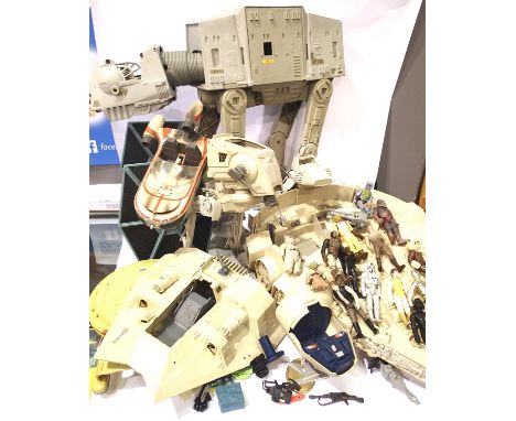 Selection of Star Wars related playworn vehicles and a quantity of figurines (14x) with spare parts including guns etc. P&amp