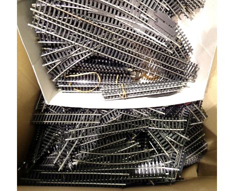 Quantity of set track pieces, curves and straights, Hornby/Pelo etc. P&amp;P Group 2 (£18+VAT for the first lot and £3+VAT fo