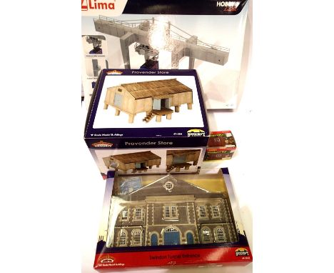 Bachmann Scenecraft; Swindon tunnel, entrance and  Provender Store and Lima;  gantry travelling crane and Hornby skaledale pl