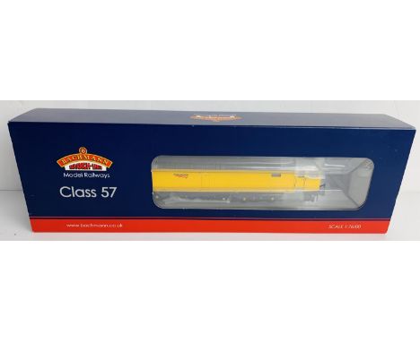 Bachmann OO 32-761 Class 57 312 Network Rail Loco - Boxed. P&amp;P Group 2 (£18+VAT for the first lot and £3+VAT for subseque