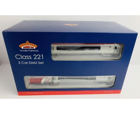 Bachmann OO 32-627 Class 221 Virgin Trains 'Dr Who' Super Voyager 5 Car DMU - Boxed. P&amp;P Group 2 (£18+VAT for the first l