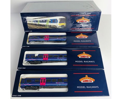 Bachmann OO 31-028 166 Turbo 3 Car First Great Western 2006 Livery - Boxed. P&amp;P Group 2 (£18+VAT for the first lot and £3