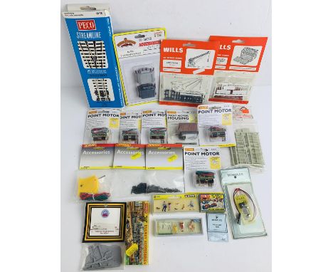 Good Quantity of OO Gauge Accessories - All in Packets - Including Point Motors, Figures etc - See Picture. P&amp;P Group 2 (