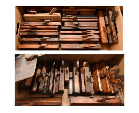 A collection of forty vintage carpenter's moulding planes (2 boxes) 