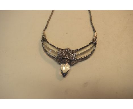A vintage Sri Lankan marriage necklace.