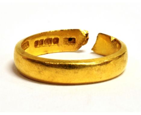 A 22CT GOLD BAND RING A/F Weight 4g Condition Report : No condition report available on this lot Condition reports are offere