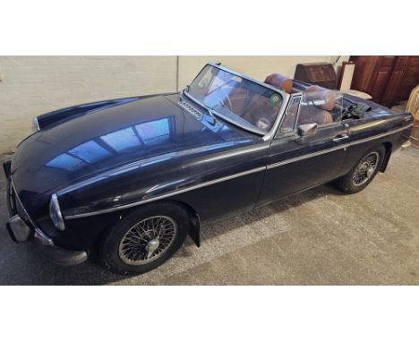 TO BE SOLD AT 12 NOON PRECISELY.1971 MGB Roadster drop head motor car, a late model version of the archetypal British rear wh