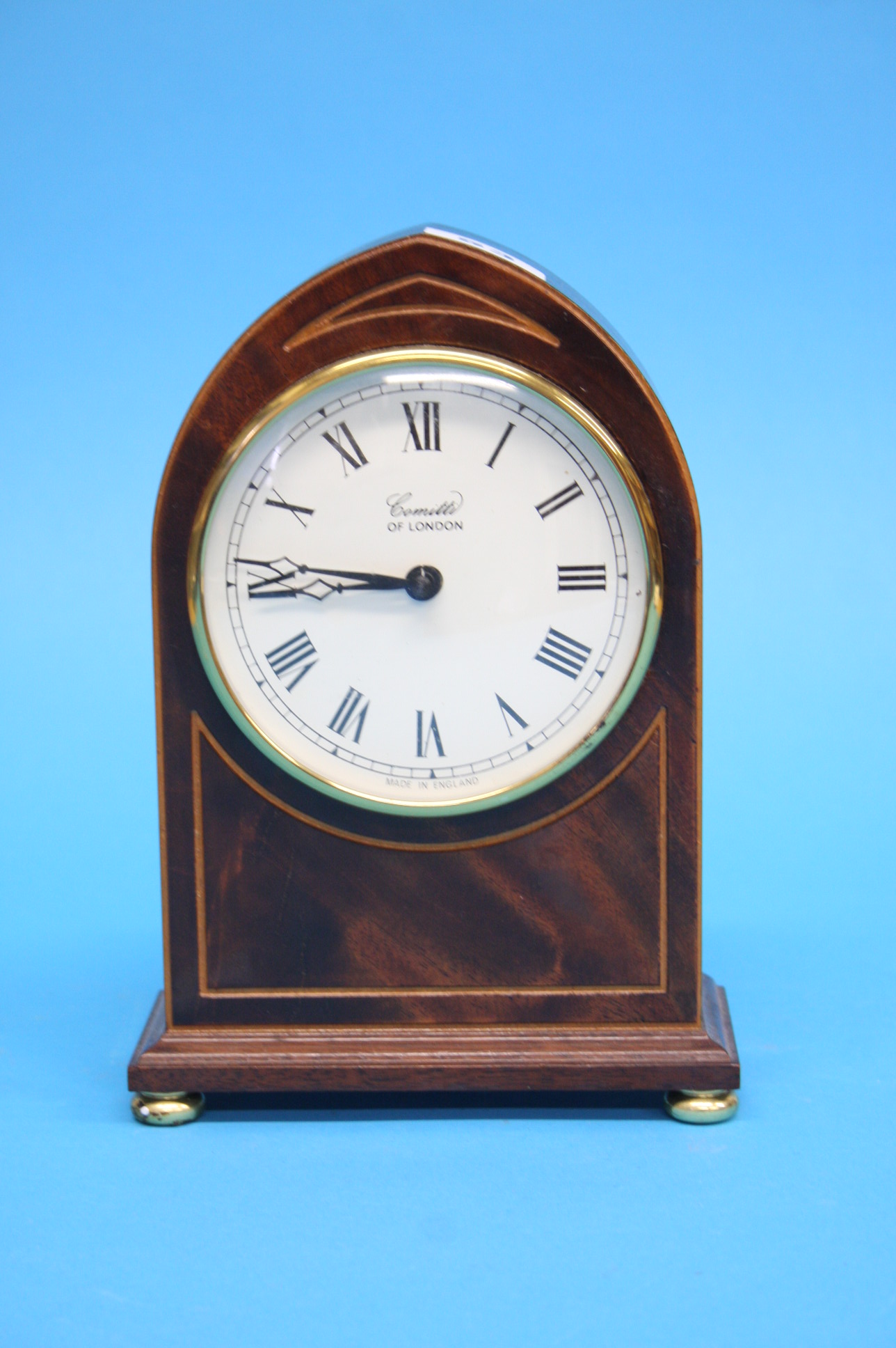 A Comitti of London mantel clock (battery operated)