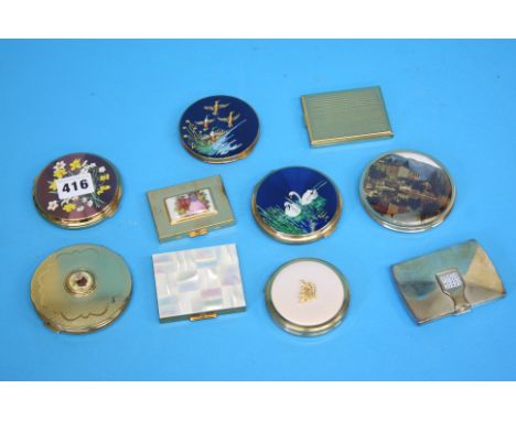 A Stratton compact decorated with flying ducks and nine various compacts (10)