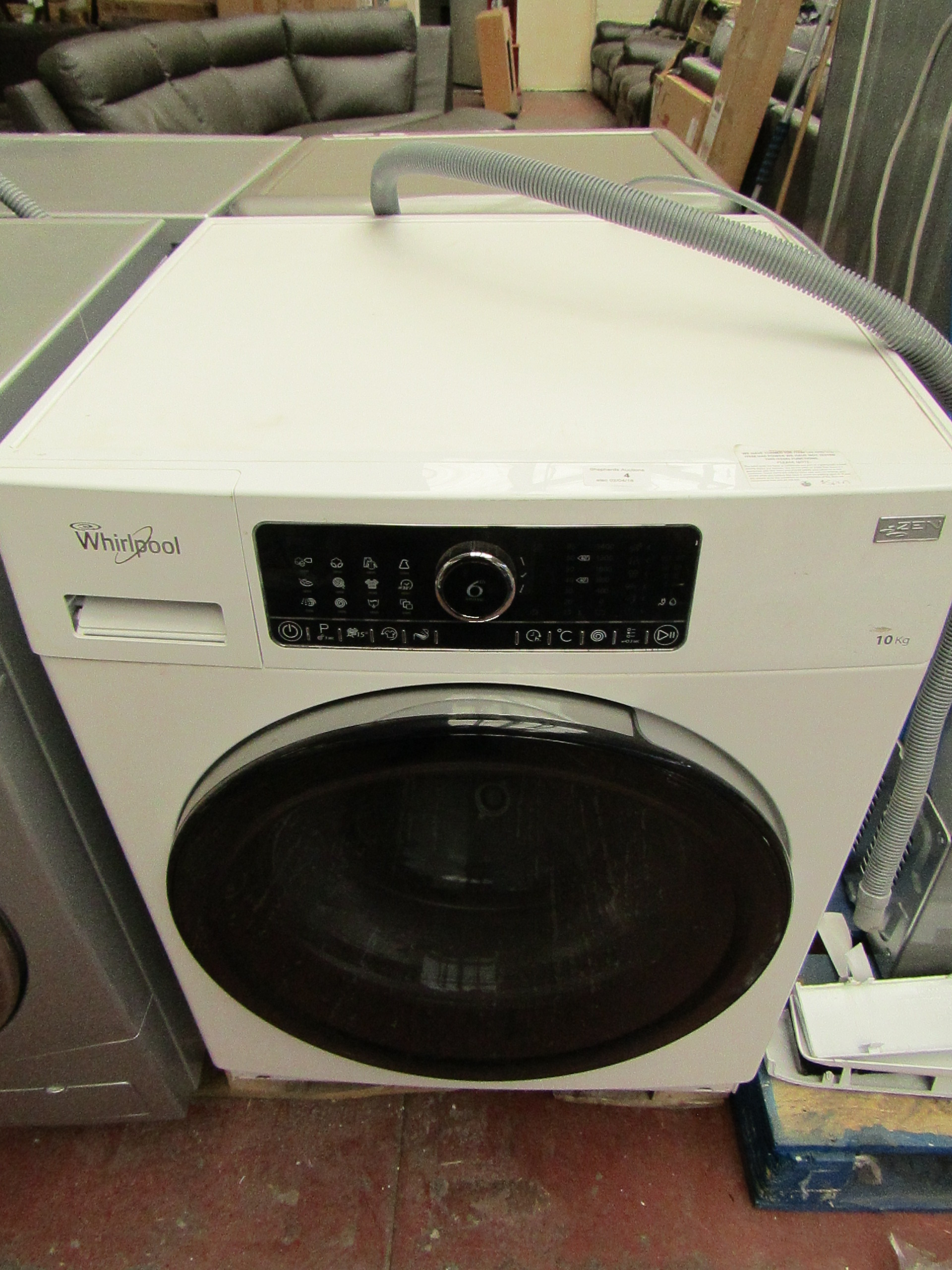 Whirlpool Zen 10kg washing machine. Powers on & spins.