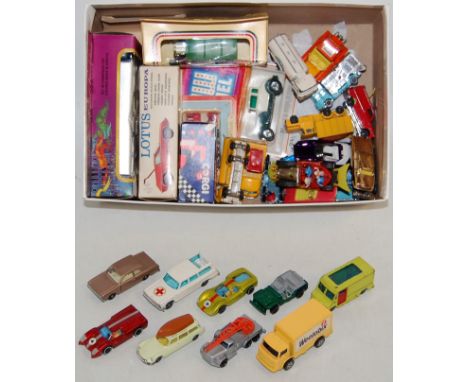 A collection of mixed boxed and loose diecast to include Matchbox, Corgi, Hong Kong issue examples, examples to inc. Louis Ma