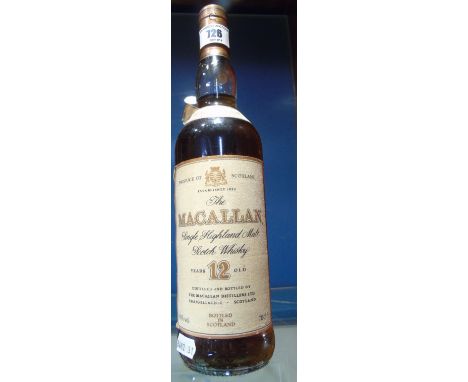 The Macallan Single Highland Malt Scotch Whisky 12 Years Old. Distilled and bottled Craigellachie, Scotland. 43% vol, 70cl. m