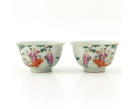 Depicting children playing in garden, 10 cm. in diameter, Tongzhi mark.