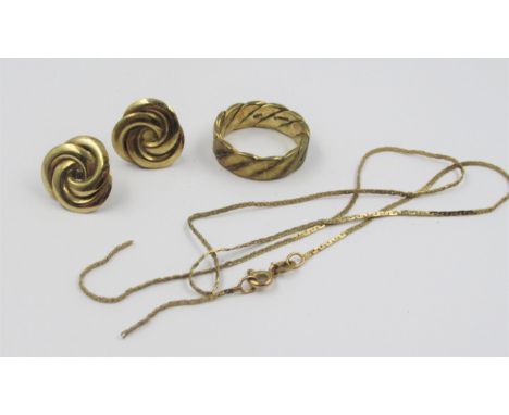 9ct Gold ring, a necklace (at fault) and a pair of ear clips 