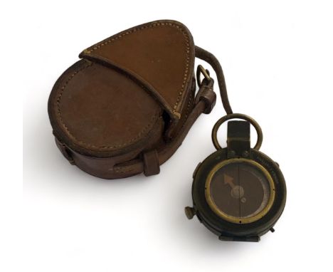 First World War (WW1) cased Vernier’s Pattern Mk VIII military compass, stamped to reverse F-L No. 119751 1918. Case marked f