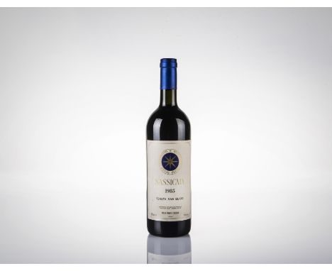 Sassicaia 1985, Tenuta San Guido Bolgheri WS 99/100, RP 100/100 Etichetta lievemente segnata. Collezione privata. Slightly ma