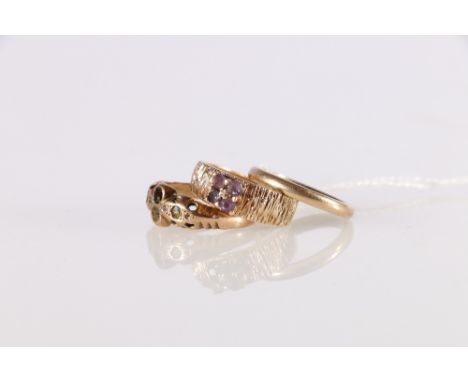 9ct yellow gold plain wedding band, ring size K, 2.59g, 9ct gold shank lacking stones, 1.37g and a 9ct gold and amethyst dres