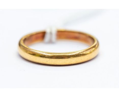 A 22ct gold ring, Chester, 3.70 grams approx