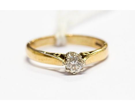A 9ct solitaire diamond ring, claw set round brilliant of approx 0.15ct, size K1/2, approx 2.1gms