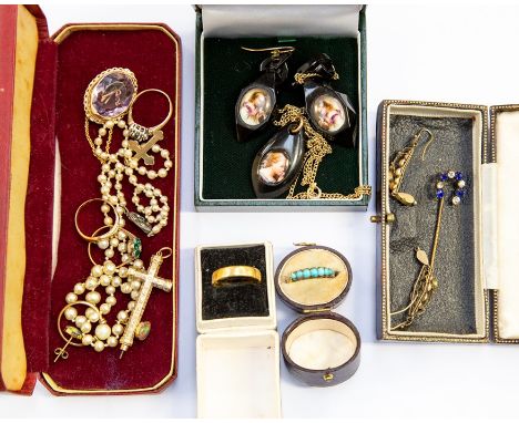 A collection of jewellery to include a unmarked yellow metal and turquoise set ring, possibly 15ct gold, a pair of Victorian 