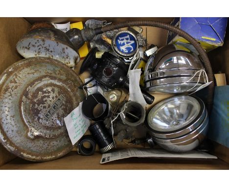 A quantity of motoring related spares, lamps, carriage lamp, industrial adjustable lamp, AA/RAC badges etc