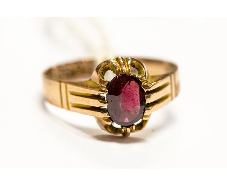 A Victorian 9ct gold and garnet ring, Chester 1895, size O, approx 2.3gms