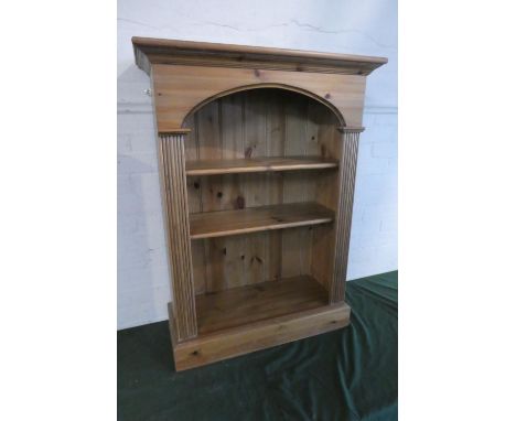 A Modern Pine Three Shelf Open Bookcase, 73.5cm Wide 