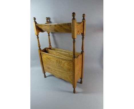 An Edwardian Oak Three Standing Book Trough/Magazine Rack with Turned Supports, 46cm Wide 