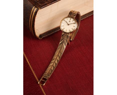 Omega - a ladies 9ct gold cased bracelet wristwatch, silvered dial, block baton markers, cal 620 17 jewel manual wind movemen