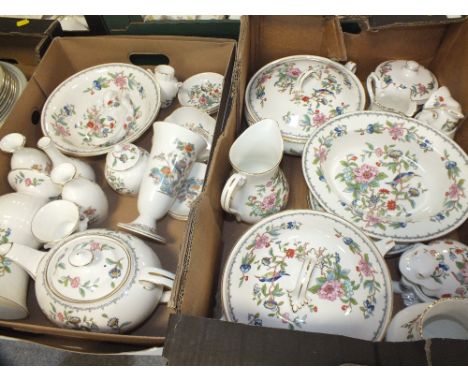 TWO TRAYS OF AYNSLEY PEMBROKE AND WEDGWOOD KUTANI CRANE TO INCLUDE TEAPOT, TUREENS ETC 