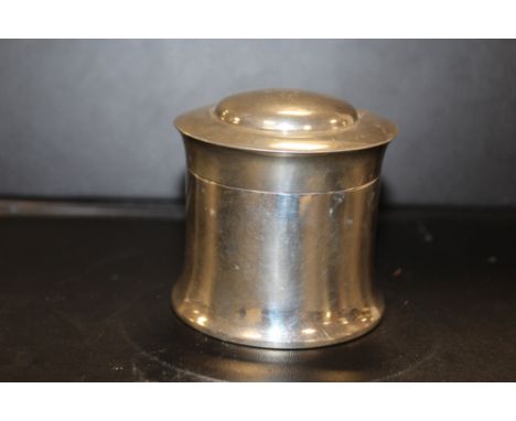 A HALLMARKED SILVER JAR MARKED SNOW AND ASHWORTH OF HARROGATE
