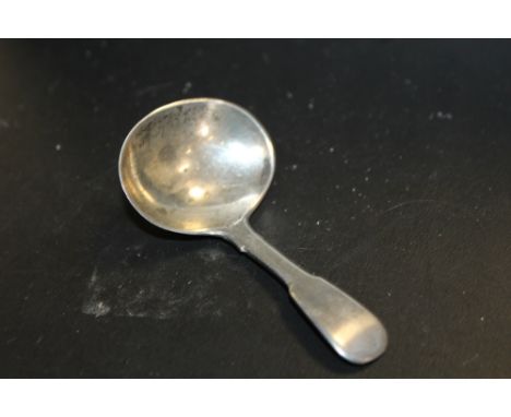 AN ANTIQUE HALLMARKED SILVER CADDY SPOON 1822 LONDON 