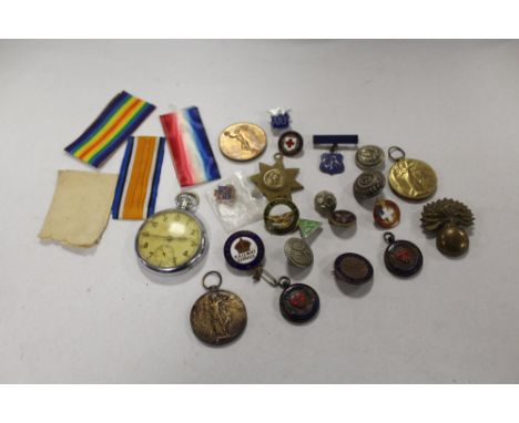 A QUANTITY OF MILITARY RELATED COLLECTABLES TO INCLUDE WWI MEDALS 16643 SJT C E GRAHAM D.C.L.I. AND 49767 PTE C ASTILL R INNI