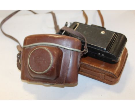 TWO VINTAGE CAMERAS TO INCLUDE A ZEISS IKON EXAMPLE 