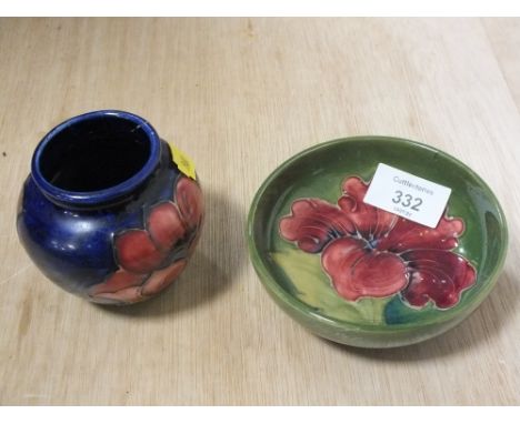A VINTAGE MOORCROFT HIBISCUS BOWL, TOGETHER WITH A MOORCROFT ANEMONE PATTERN VASE (2) - VASE RESTORED 