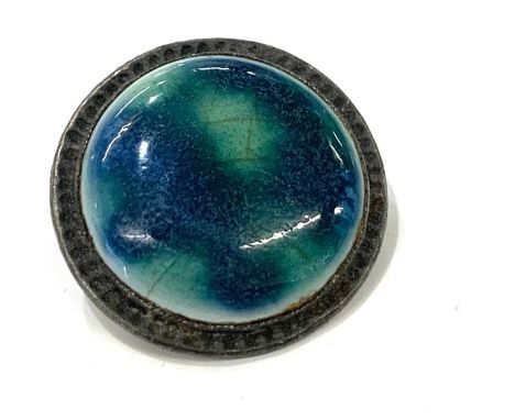 Vintage ruskin brooch, approximate measurements: 2.3cm diameter 