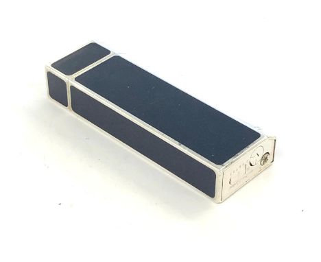Vintage Cartier cigarette lighter, in good untested condition as shown in images. 