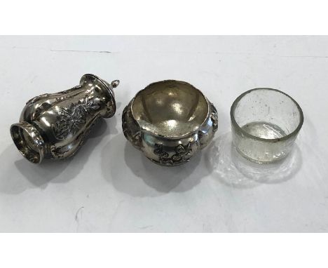 Chinese silver salt and pepper pots, Chinese silver hallmarks. 