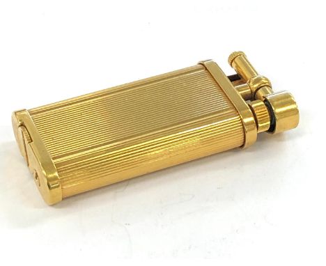 Vintage Dunhill cigarette lighter, in good untested condition as shown in images. 