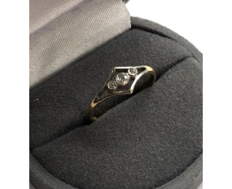 antique /vintage 18ct gold diamond ring weight 2.2g 
