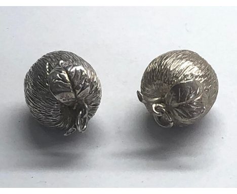 2 large vintage silver apple charms / pendants full london silver hallmarks each measures approx 21mm by 17mm total weight 18