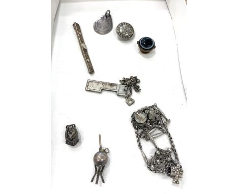 Selection Silver items, to include pendants, brooch etc 